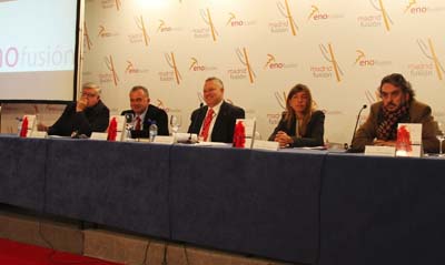 Ponentes en el debate de Círculos del Vino en Enofusión